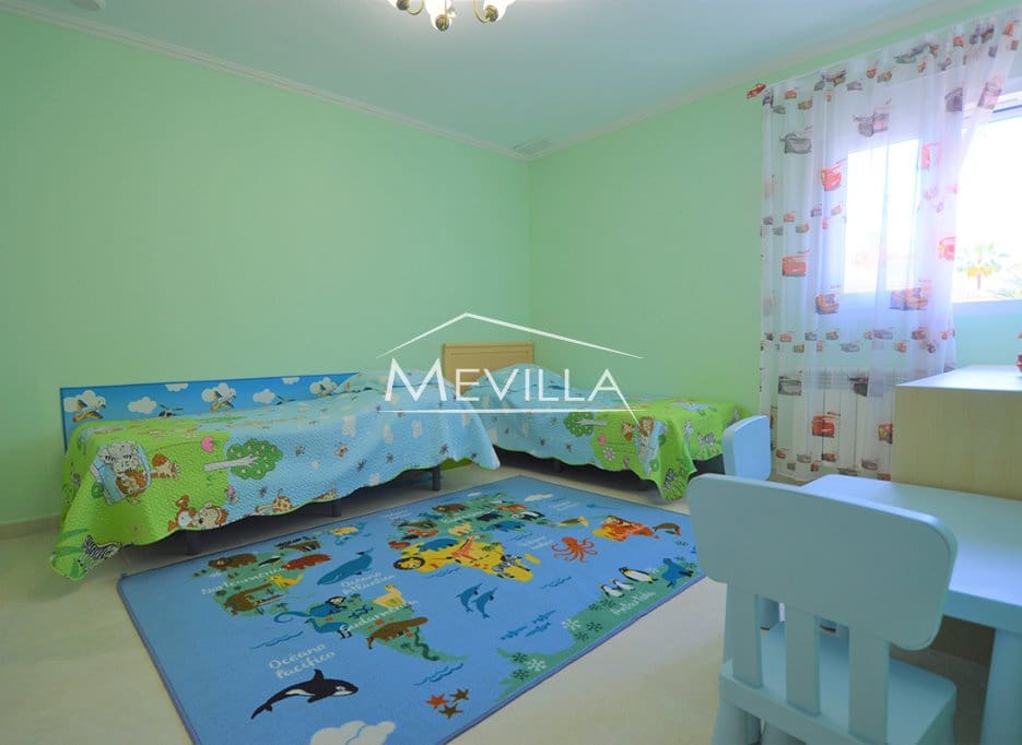 12 slaapkamer Villa te koop in Cabo Roig met zwembad garage - € 1.800.000 (Ref: 7561544)