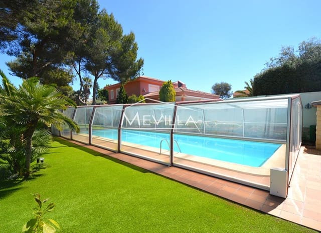 4 soveværelse Villa til salg i Campoamor, Orihuela med swimmingpool garage - € 1.200.000 (Ref: 7635735)