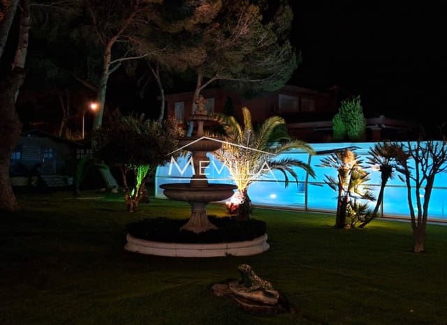 4 soveværelse Villa til salg i Campoamor, Orihuela med swimmingpool garage - € 1.200.000 (Ref: 7635735)