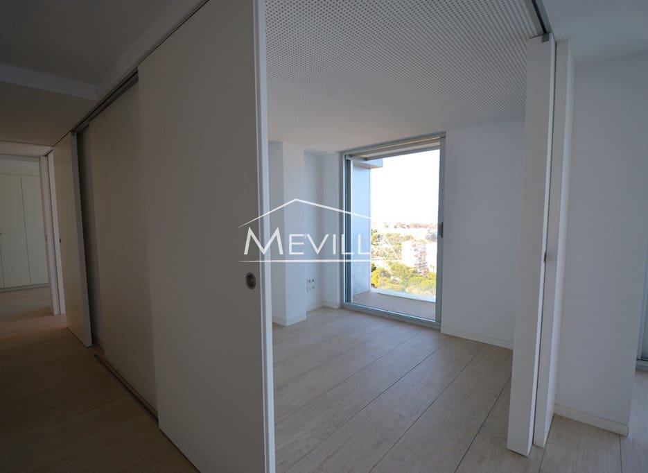 3 bedroom Beach Apartment for sale in Campoamor with garage - € 700,000 (Ref: 7713967)