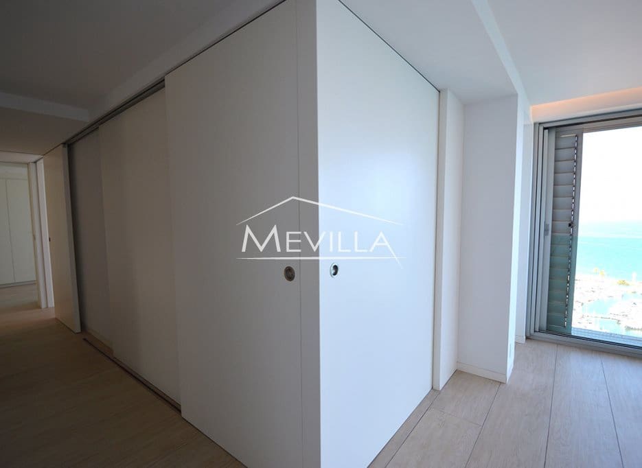 3 bedroom Beach Apartment for sale in Campoamor with garage - € 700,000 (Ref: 7713967)