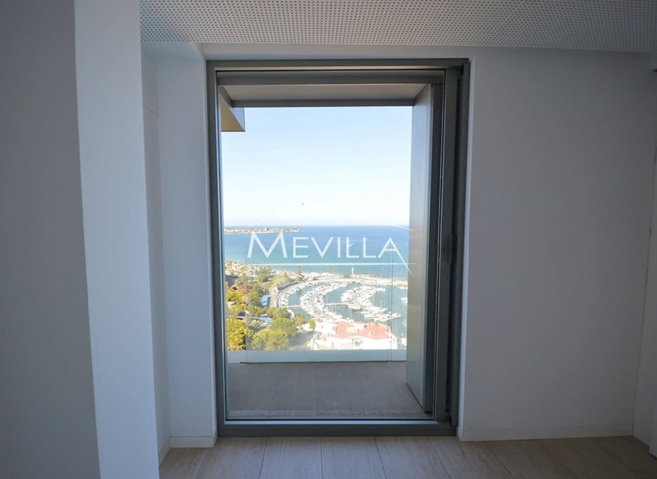 3 bedroom Beach Apartment for sale in Campoamor with garage - € 700,000 (Ref: 7713967)