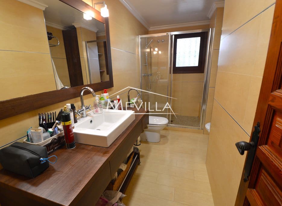 6 slaapkamer Villa te koop in Campoamor met zwembad garage - € 890.000 (Ref: 7736249)