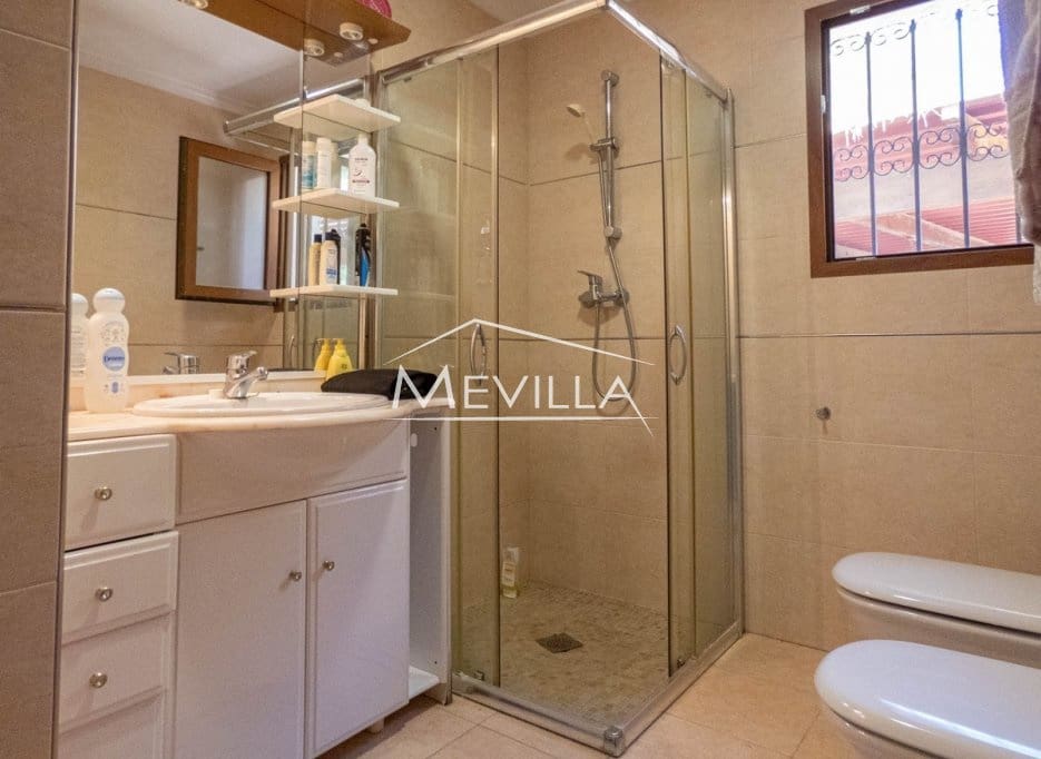 6 slaapkamer Villa te koop in Campoamor met zwembad garage - € 890.000 (Ref: 7736249)