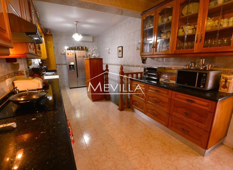 5 soverom Villa til salgs i Cabo Roig med svømmebasseng garasje - € 820 000 (Ref: 7856517)