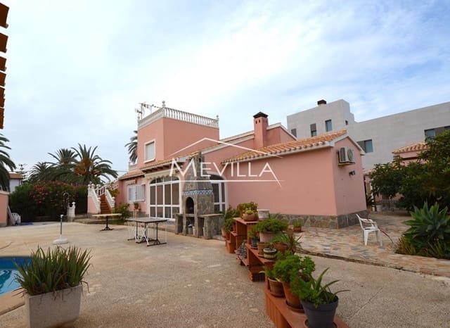 Chalet de 5 habitaciones en Cabo Roig, Orihuela en venta con piscina garaje - 820.000 € (Ref: 7856517)