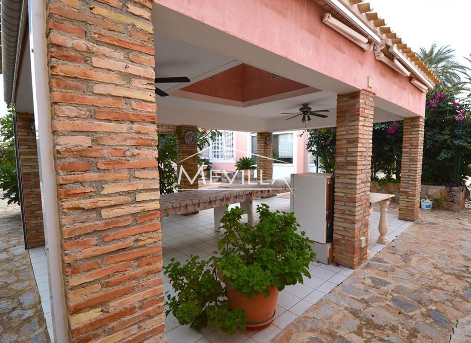 5 soverom Villa til salgs i Cabo Roig med svømmebasseng garasje - € 820 000 (Ref: 7856517)