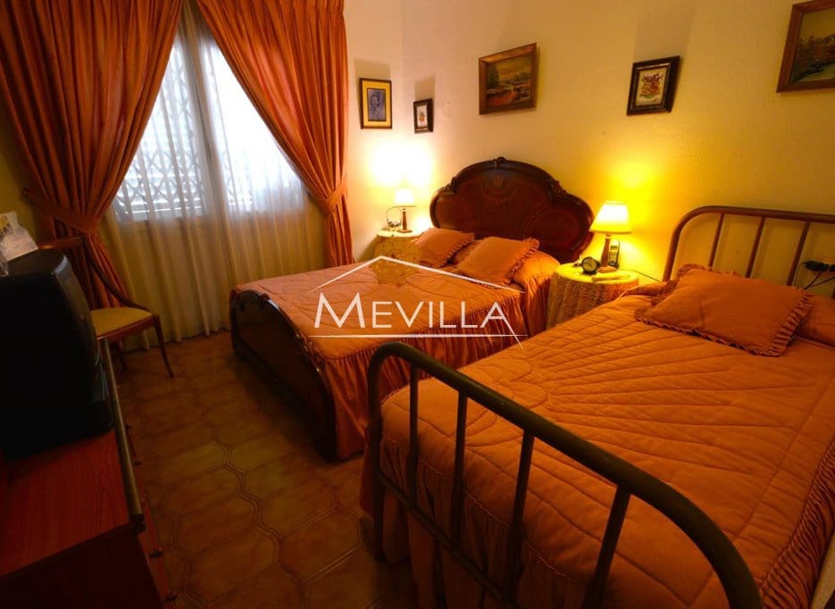 5 soverom Villa til salgs i Cabo Roig med svømmebasseng garasje - € 820 000 (Ref: 7856517)