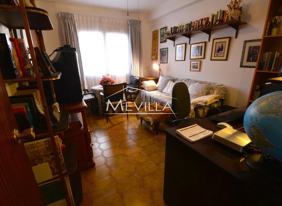 5 soverom Villa til salgs i Cabo Roig med svømmebasseng garasje - € 820 000 (Ref: 7856517)