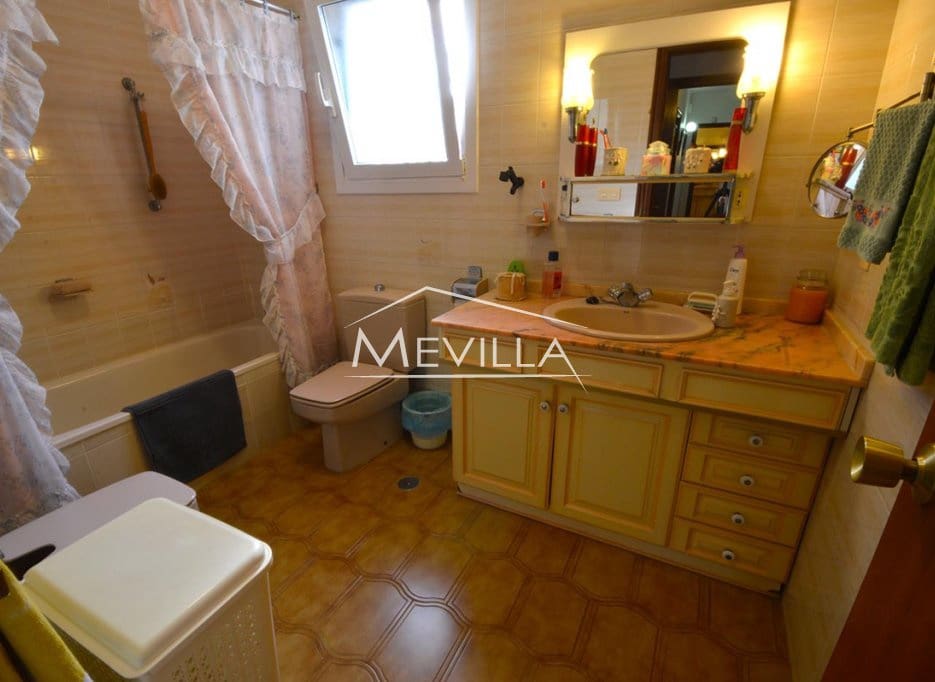 5 soverom Villa til salgs i Cabo Roig med svømmebasseng garasje - € 820 000 (Ref: 7856517)