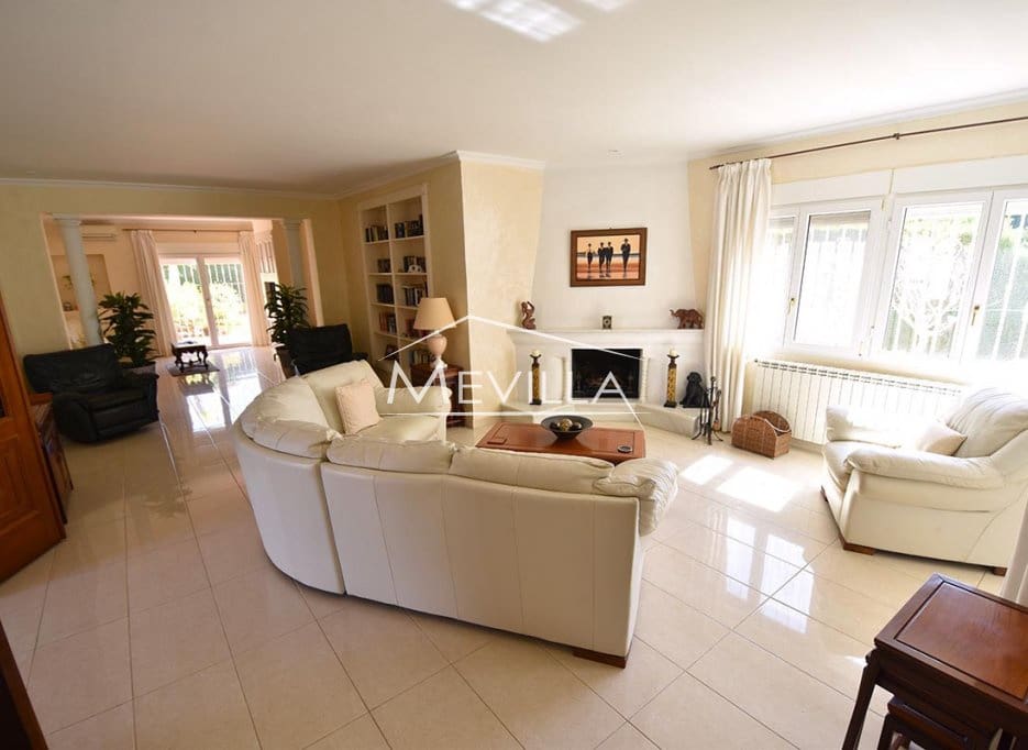 5 chambre Villa/Maison à vendre à Campoamor avec piscine garage - 885 000 € (Ref: 8302055)