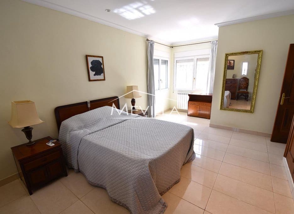 5 chambre Villa/Maison à vendre à Campoamor avec piscine garage - 885 000 € (Ref: 8302055)