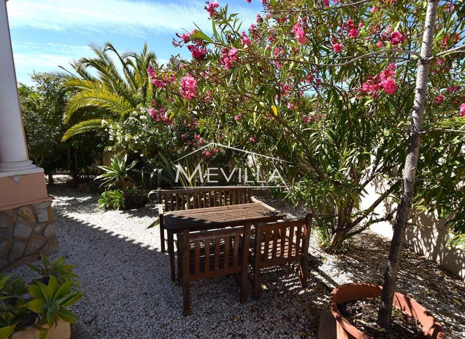 5 chambre Villa/Maison à vendre à Campoamor avec piscine garage - 885 000 € (Ref: 8302055)