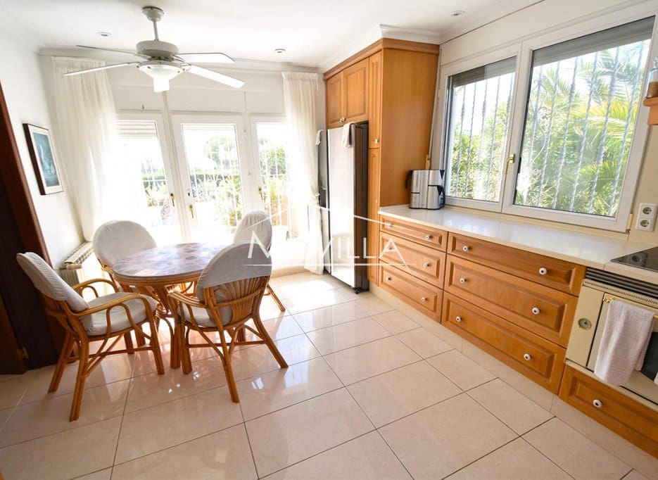 5 chambre Villa/Maison à vendre à Campoamor avec piscine garage - 885 000 € (Ref: 8302055)