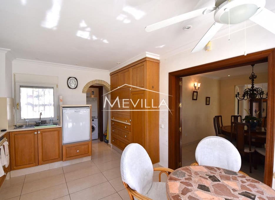 5 chambre Villa/Maison à vendre à Campoamor avec piscine garage - 885 000 € (Ref: 8302055)