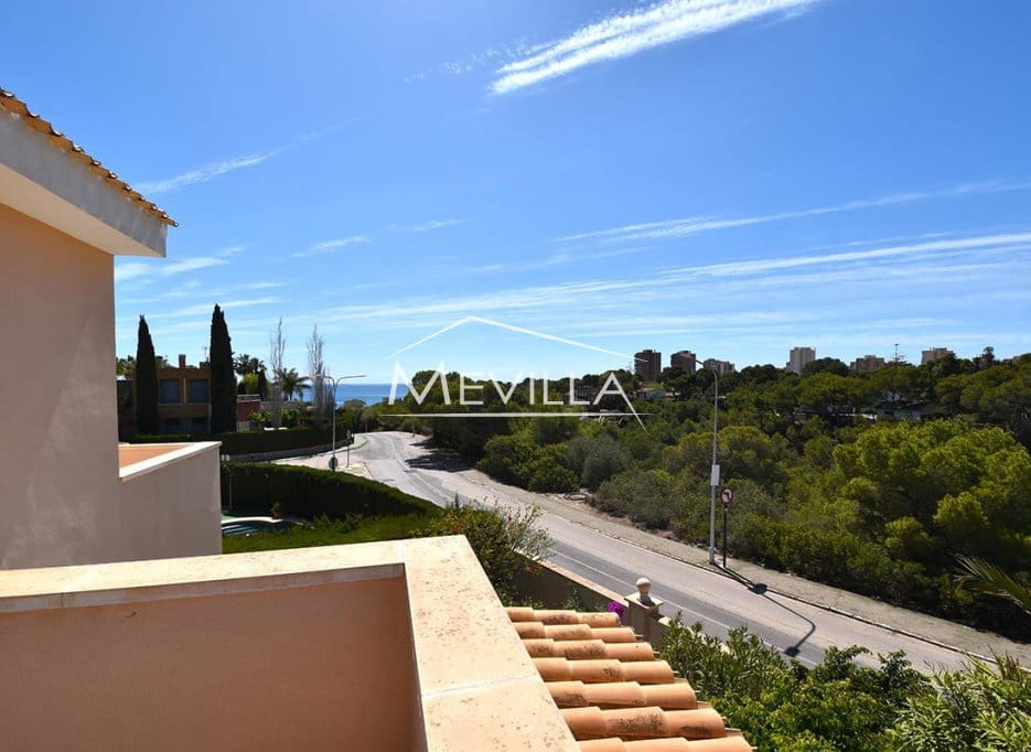 5 chambre Villa/Maison à vendre à Campoamor avec piscine garage - 885 000 € (Ref: 8302055)