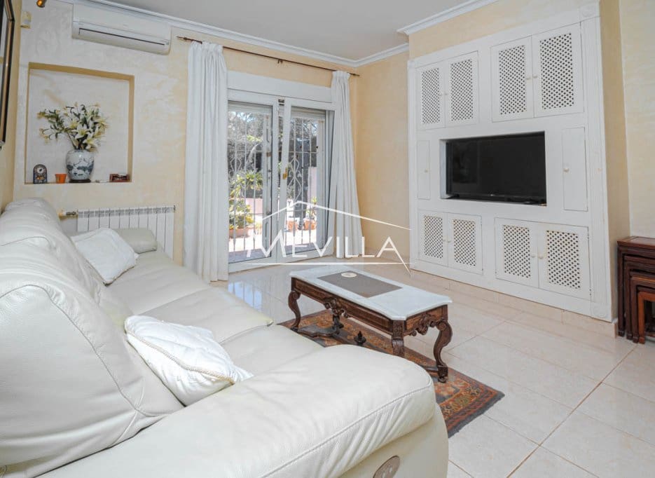 Chalet de 5 habitaciones en Campoamor en venta con piscina garaje - 885.000 € (Ref: 8302055)