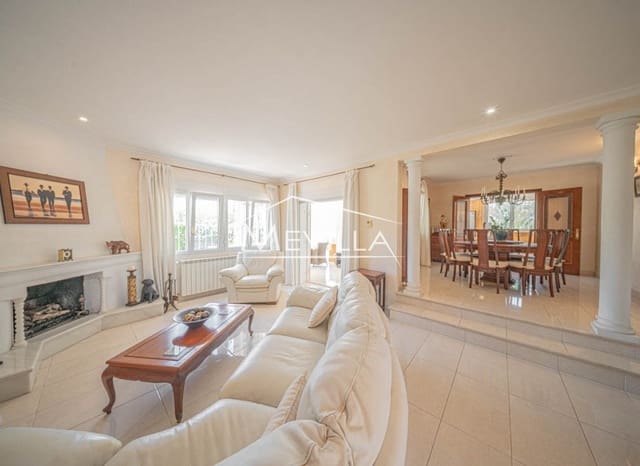 5 Zimmer Villa zu verkaufen in Campoamor, Orihuela mit Pool Garage - 885.000 € (Ref: 8302055)