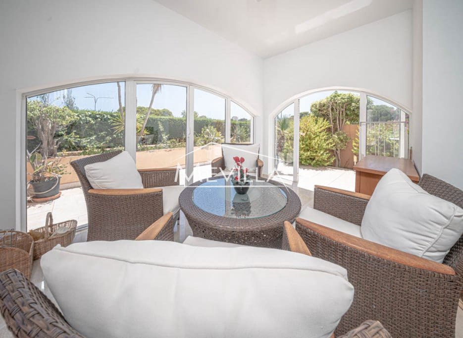 Chalet de 5 habitaciones en Campoamor en venta con piscina garaje - 885.000 € (Ref: 8302055)