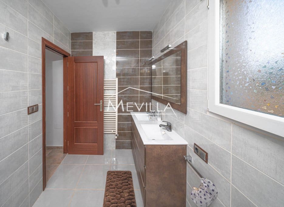 Chalet de 5 habitaciones en Campoamor en venta con piscina garaje - 885.000 € (Ref: 8302055)