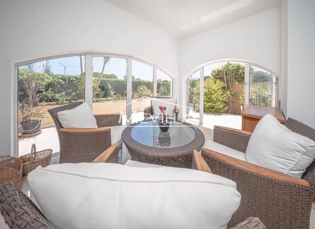 5 Zimmer Villa zu verkaufen in Campoamor, Orihuela mit Pool Garage - 885.000 € (Ref: 8302055)