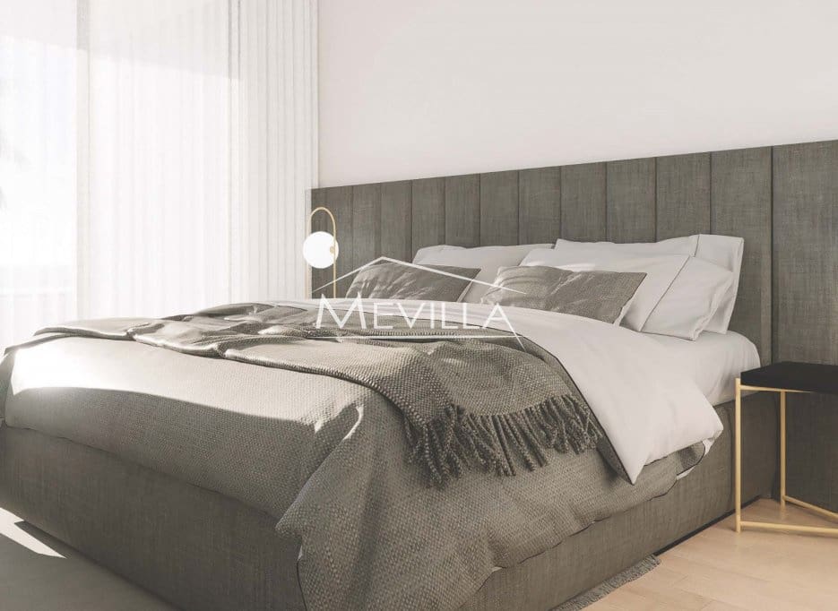 3 slaapkamer Villa te koop in La Zenia met zwembad garage - € 480.000 (Ref: 8309688)