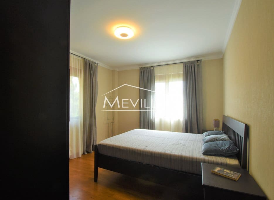 5 bedroom Villa for sale in Ciudad Quesada with pool garage - € 630,000 (Ref: 8444357)