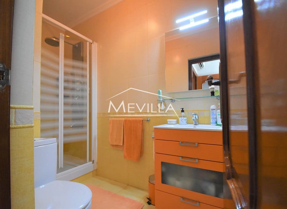 5 bedroom Villa for sale in Ciudad Quesada with pool garage - € 630,000 (Ref: 8444357)