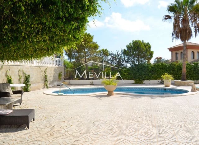 4 slaapkamer Villa te koop in Campoamor, Orihuela met zwembad garage - € 990.000 (Ref: 8740760)