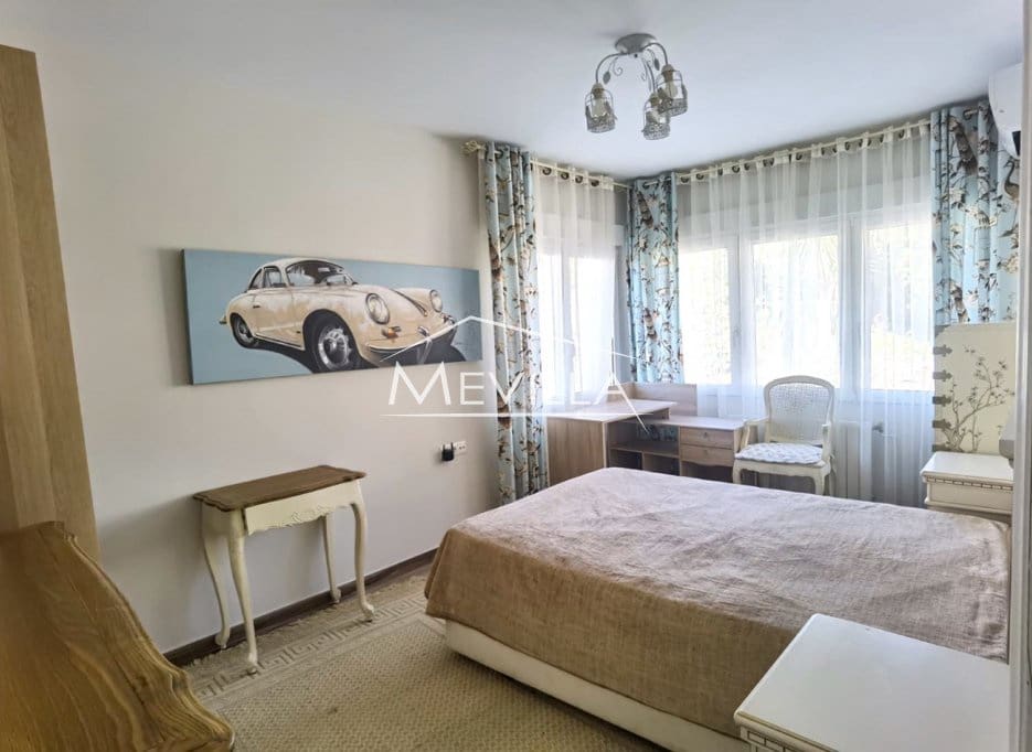 Chalet de 4 habitaciones en Campoamor en venta con piscina garaje - 990.000 € (Ref: 8740760)