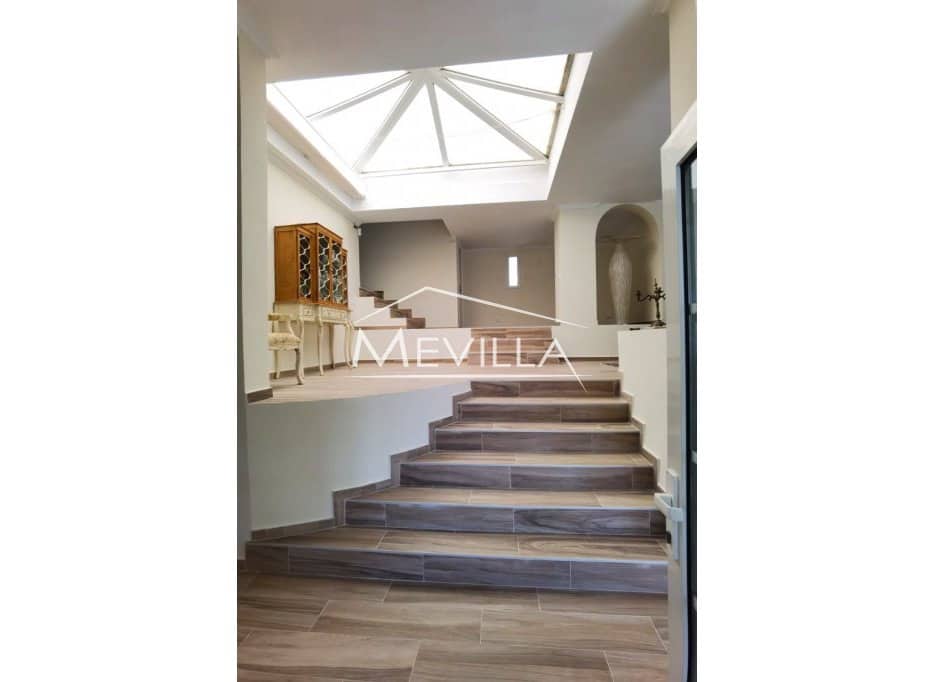 Chalet de 4 habitaciones en Campoamor en venta con piscina garaje - 990.000 € (Ref: 8740760)