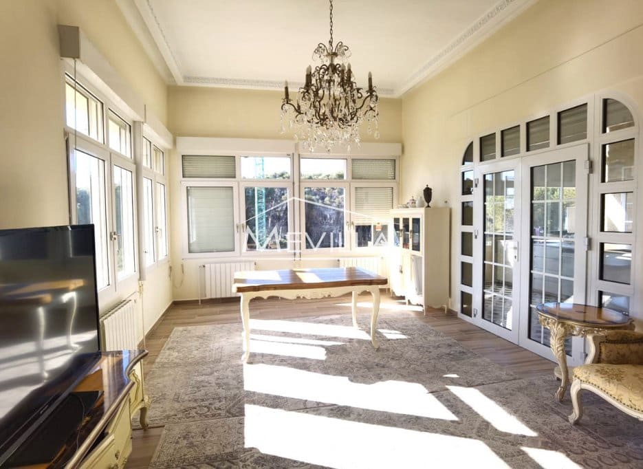 Chalet de 4 habitaciones en Campoamor en venta con piscina garaje - 990.000 € (Ref: 8740760)