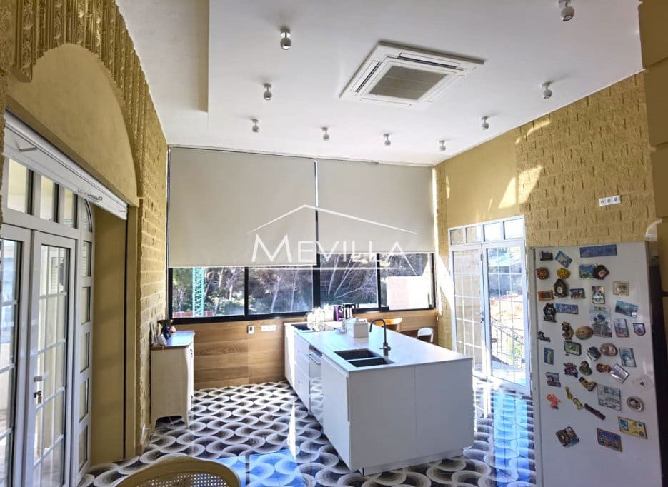 Chalet de 4 habitaciones en Campoamor en venta con piscina garaje - 990.000 € (Ref: 8740760)