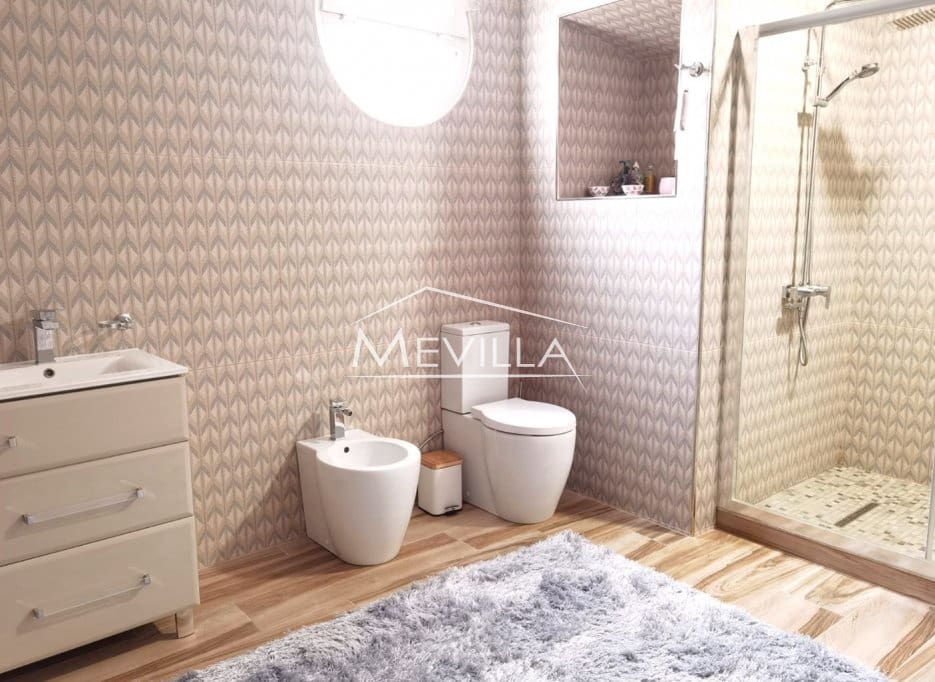 Chalet de 4 habitaciones en Campoamor en venta con piscina garaje - 990.000 € (Ref: 8740760)