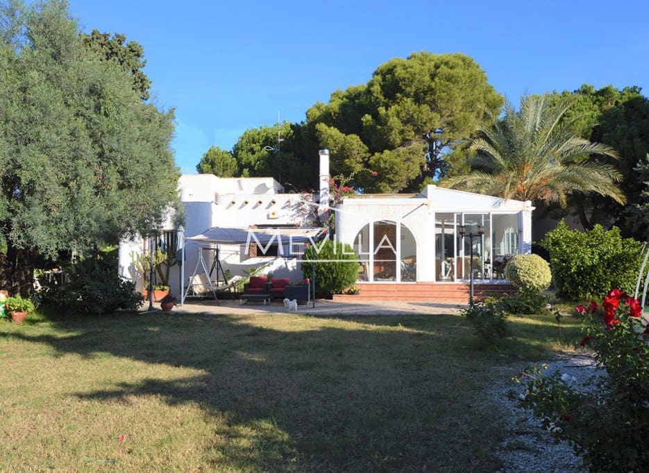 Chalet de 5 habitaciones en Cabo Roig en venta con piscina - 899.000 € (Ref: 8754698)