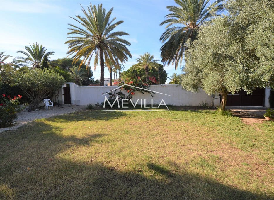 Chalet de 5 habitaciones en Cabo Roig en venta con piscina - 899.000 € (Ref: 8754698)