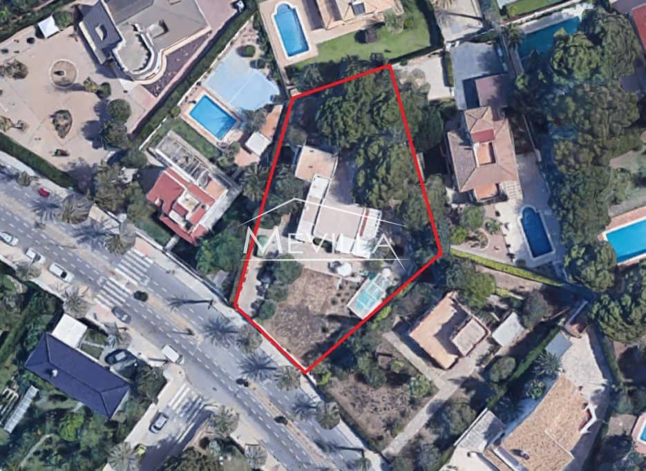 Chalet de 5 habitaciones en Cabo Roig en venta con piscina - 899.000 € (Ref: 8754698)