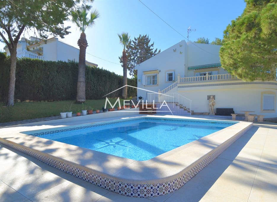 3 sypialnia Willa na sprzedaż w Cabo Roig z basenem garażem - 750 000 € (Ref: 8785735)