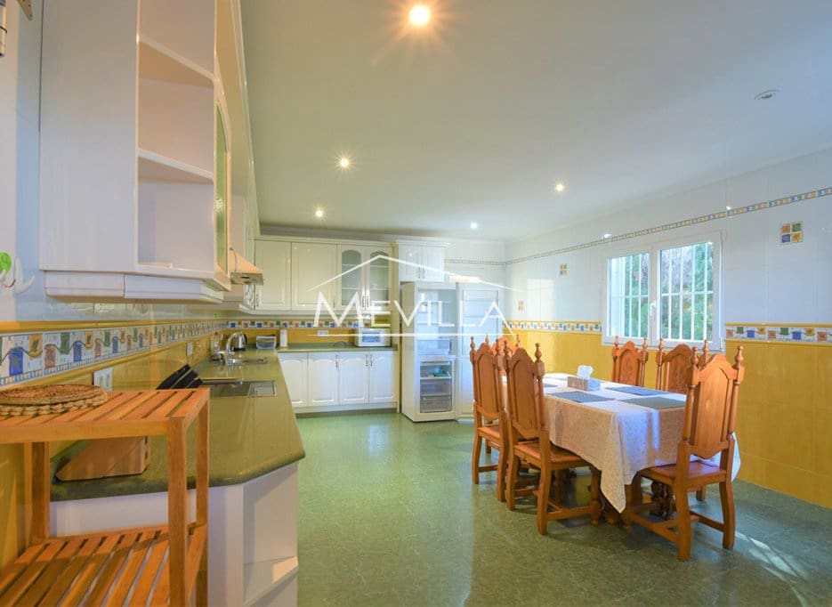 3 sypialnia Willa na sprzedaż w Cabo Roig z basenem garażem - 750 000 € (Ref: 8785735)