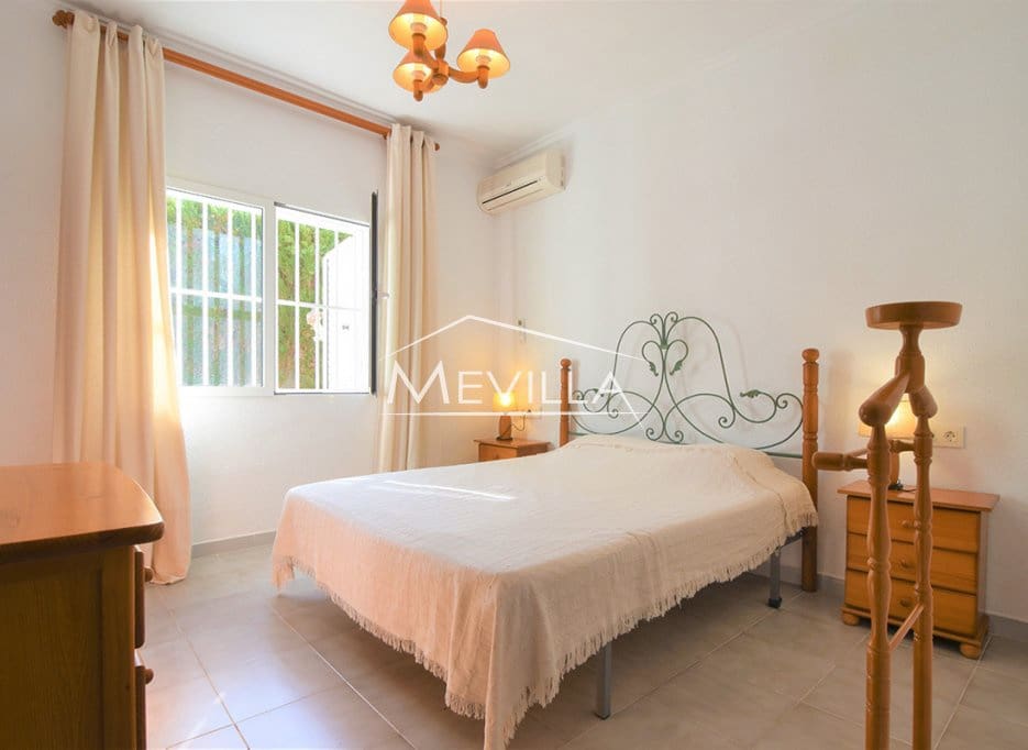 3 sypialnia Willa na sprzedaż w Cabo Roig z basenem garażem - 750 000 € (Ref: 8785735)