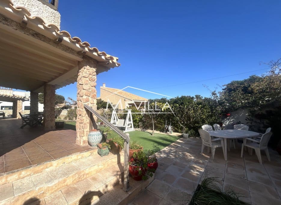 12 slaapkamer Villa te koop in Cabo Roig met zwembad garage - € 1.500.000 (Ref: 8787293)