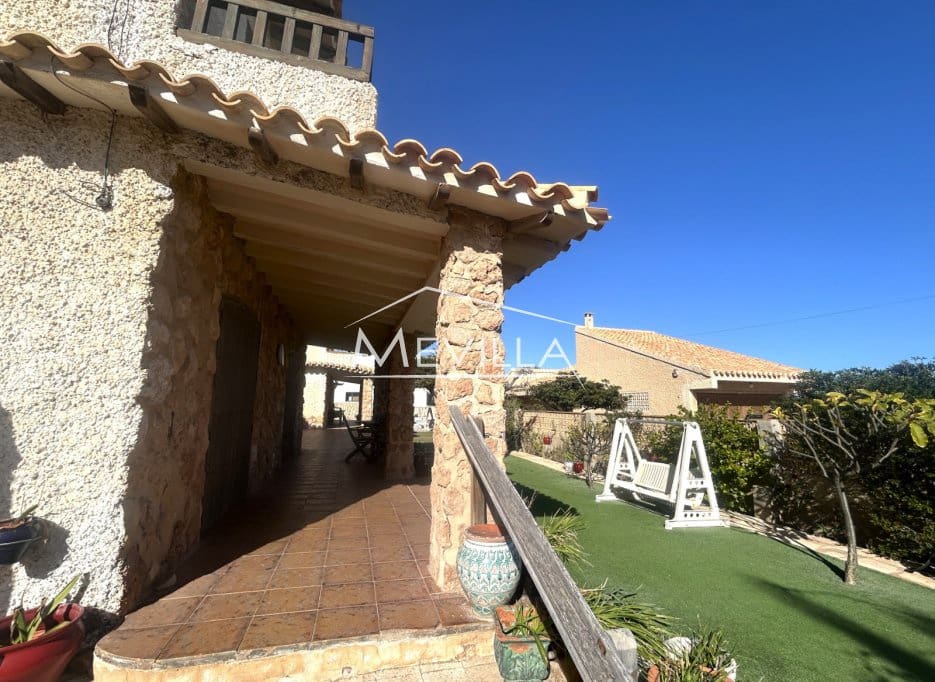 12 slaapkamer Villa te koop in Cabo Roig met zwembad garage - € 1.500.000 (Ref: 8787293)