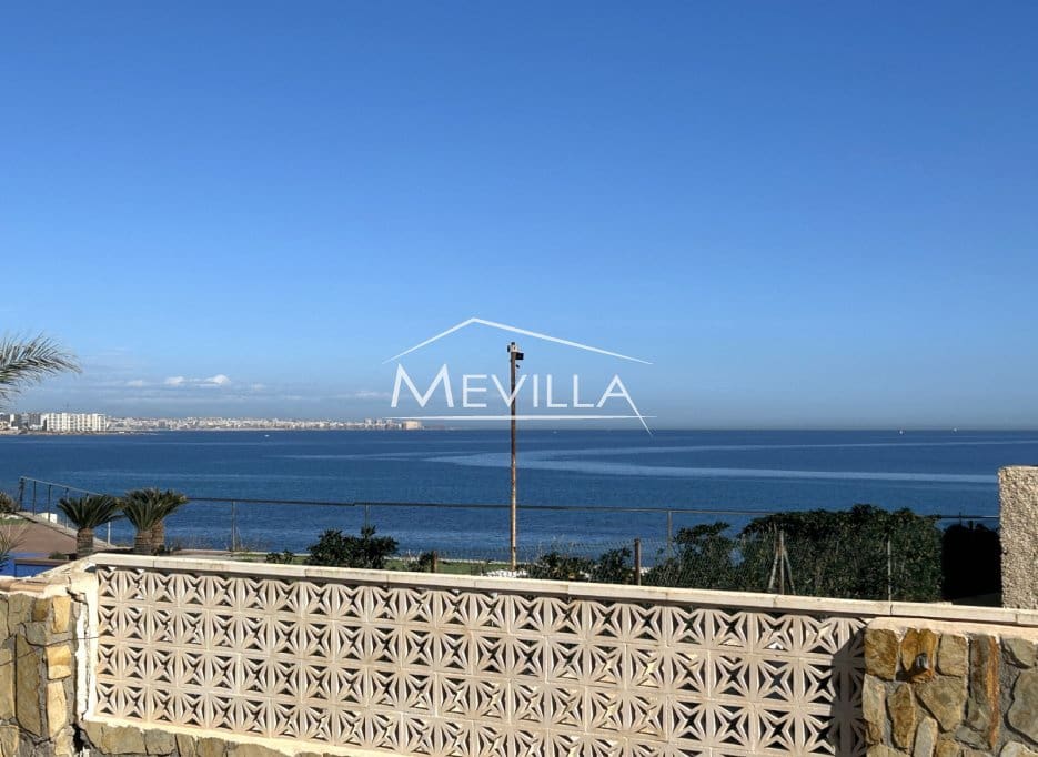 12 slaapkamer Villa te koop in Cabo Roig met zwembad garage - € 1.500.000 (Ref: 8787293)