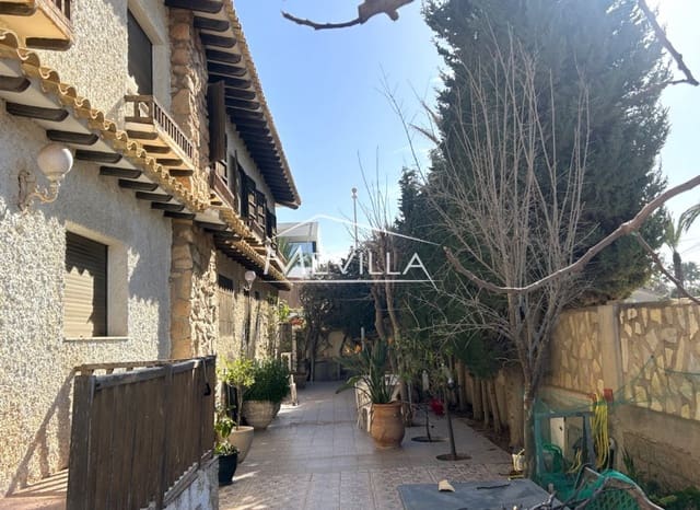 12 camera da letto Villa in vendita in Cabo Roig, Orihuela con piscina garage - 1.500.000 € (Rif: 8787293)