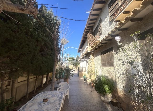 12 camera da letto Villa in vendita in Cabo Roig, Orihuela con piscina garage - 1.500.000 € (Rif: 8787293)