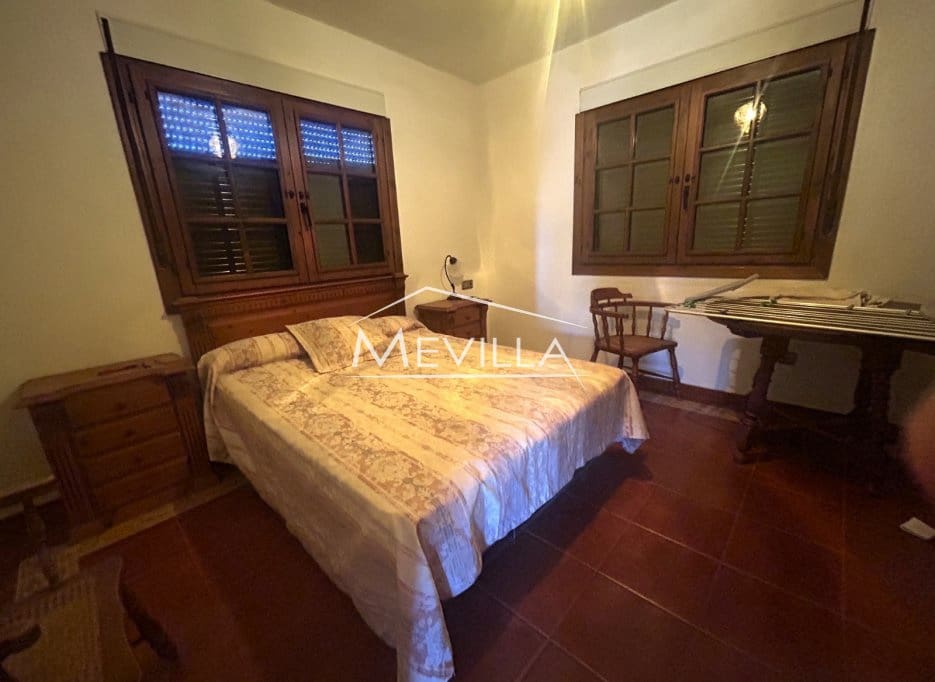 12 slaapkamer Villa te koop in Cabo Roig met zwembad garage - € 1.500.000 (Ref: 8787293)