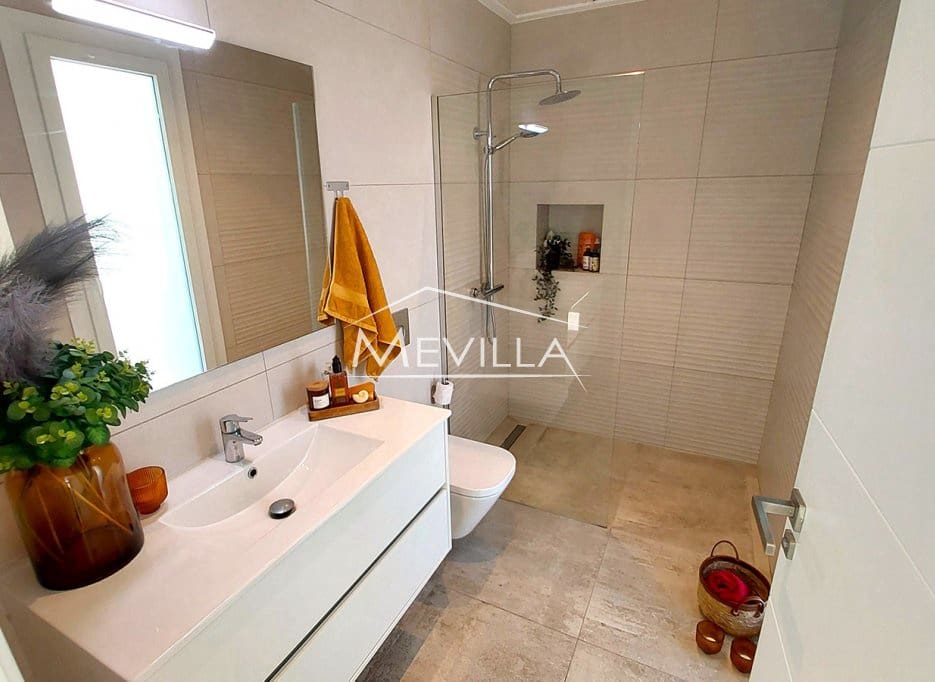 3 bedroom Villa for sale in Campoamor with pool garage - € 1,495,000 (Ref: 8835921)
