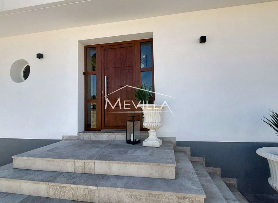 3 bedroom Villa for sale in Campoamor with pool garage - € 1,495,000 (Ref: 8835921)