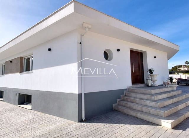 3 chambre Villa/Maison à vendre à Campoamor, Orihuela avec piscine garage - 1 495 000 € (Ref: 8835921)