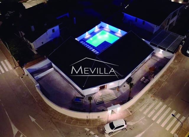 3 chambre Villa/Maison à vendre à Campoamor, Orihuela avec piscine garage - 1 495 000 € (Ref: 8835921)